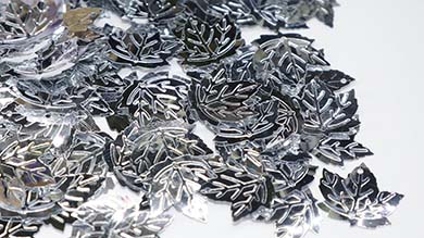Пайетки кленовый листик серебро - P011