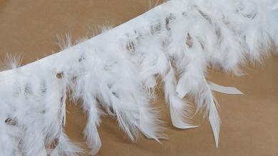 Перья белые на тесьме, 10-15 см - i01